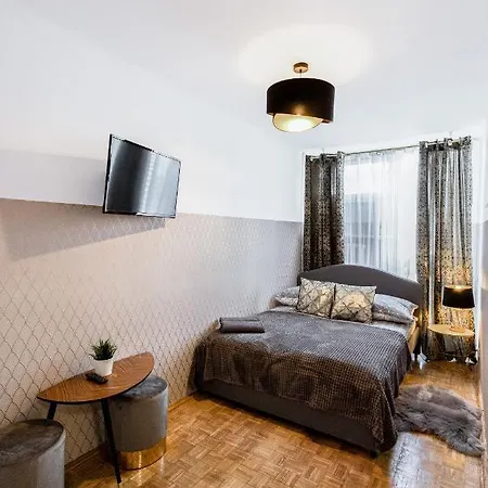 Clicktheflat Norblin Factory * Βαρσοβία